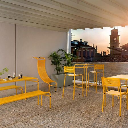 Bnbiz - Coworking Hotel Fiorenzuola dʼArda Exterior foto