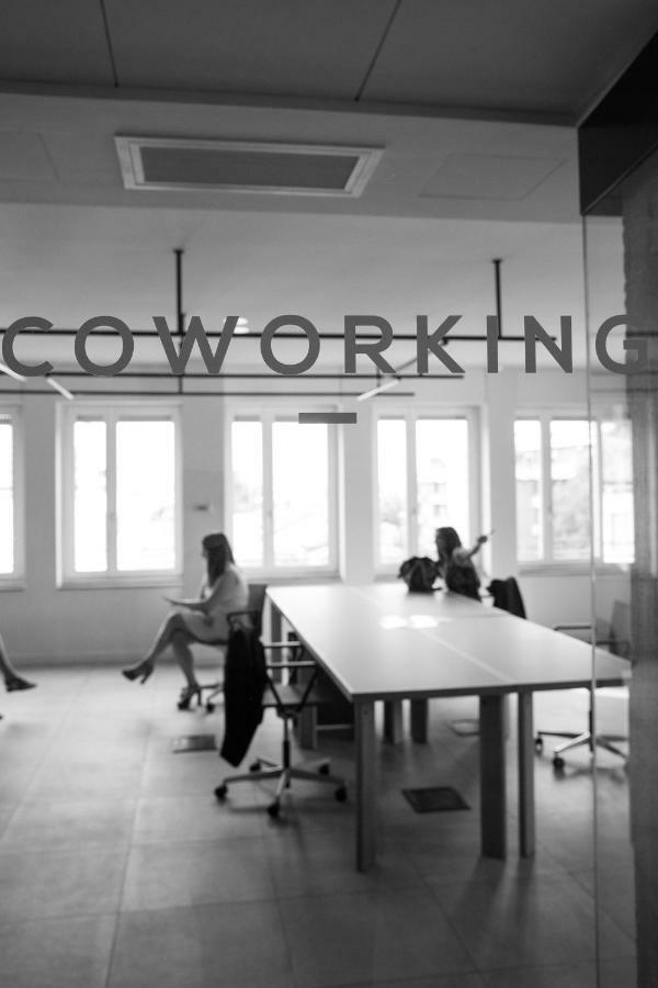 Bnbiz - Coworking Hotel Fiorenzuola dʼArda Exterior foto